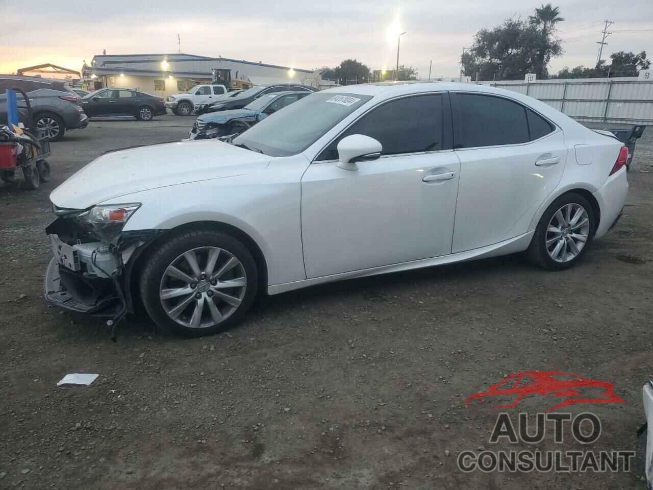 LEXUS IS 2016 - JTHBA1D21G5032166