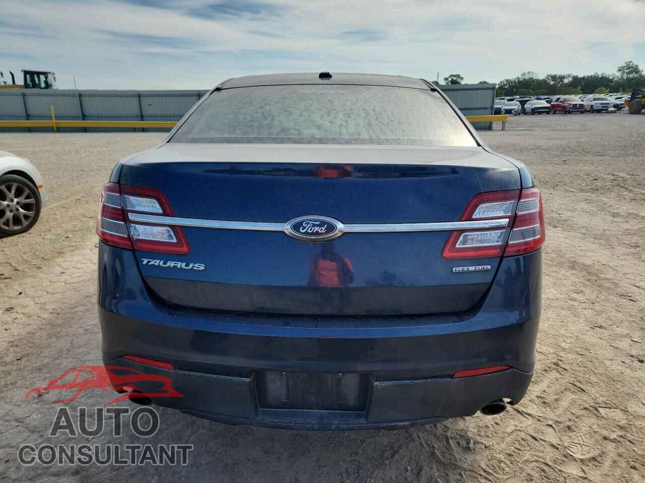 FORD TAURUS 2017 - 1FAHP2D80HG114731