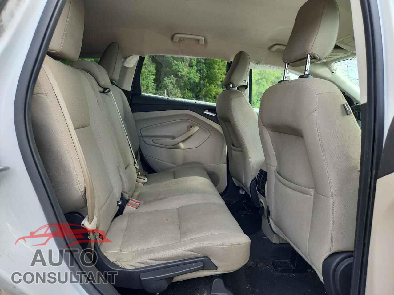 FORD ESCAPE 2018 - 1FMCU0G96JUC63685