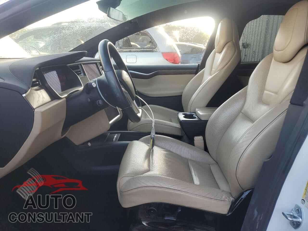 TESLA MODEL X 2016 - 5YJXCAE40GF001880