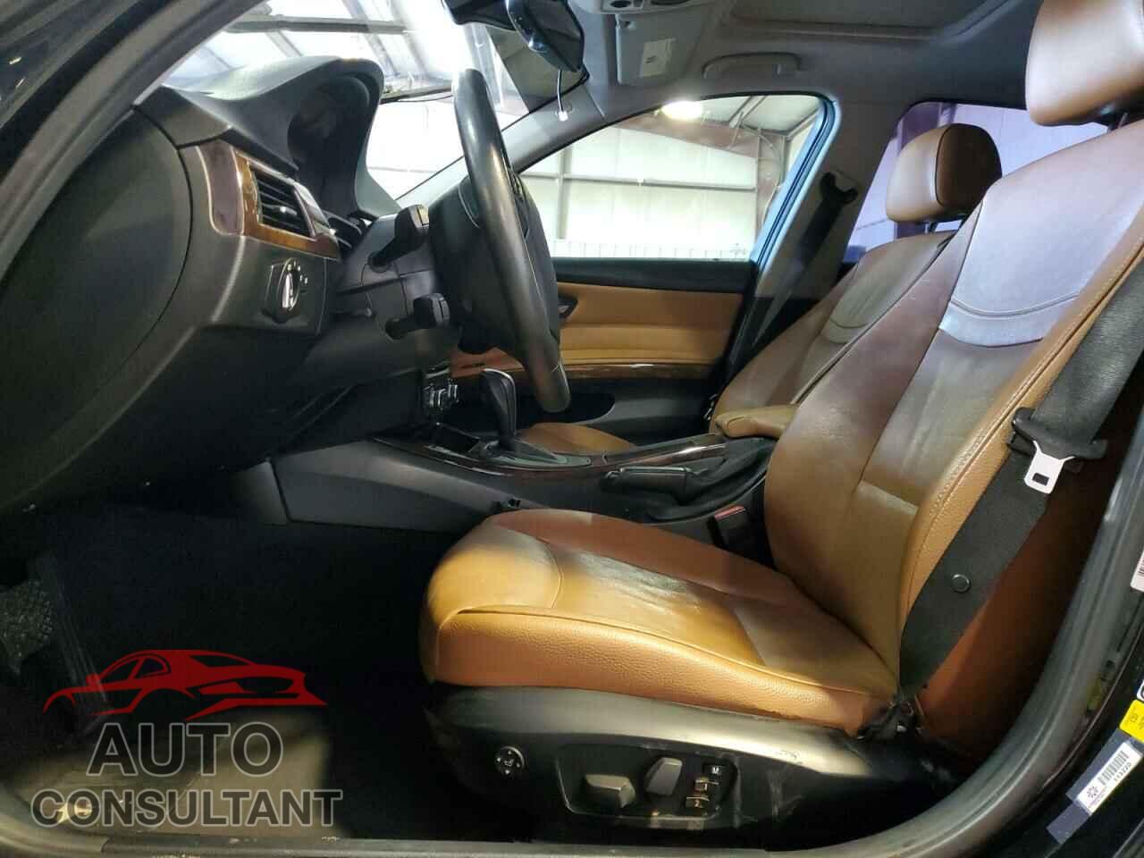 BMW 3 SERIES 2011 - WBAPH7C56BE680447
