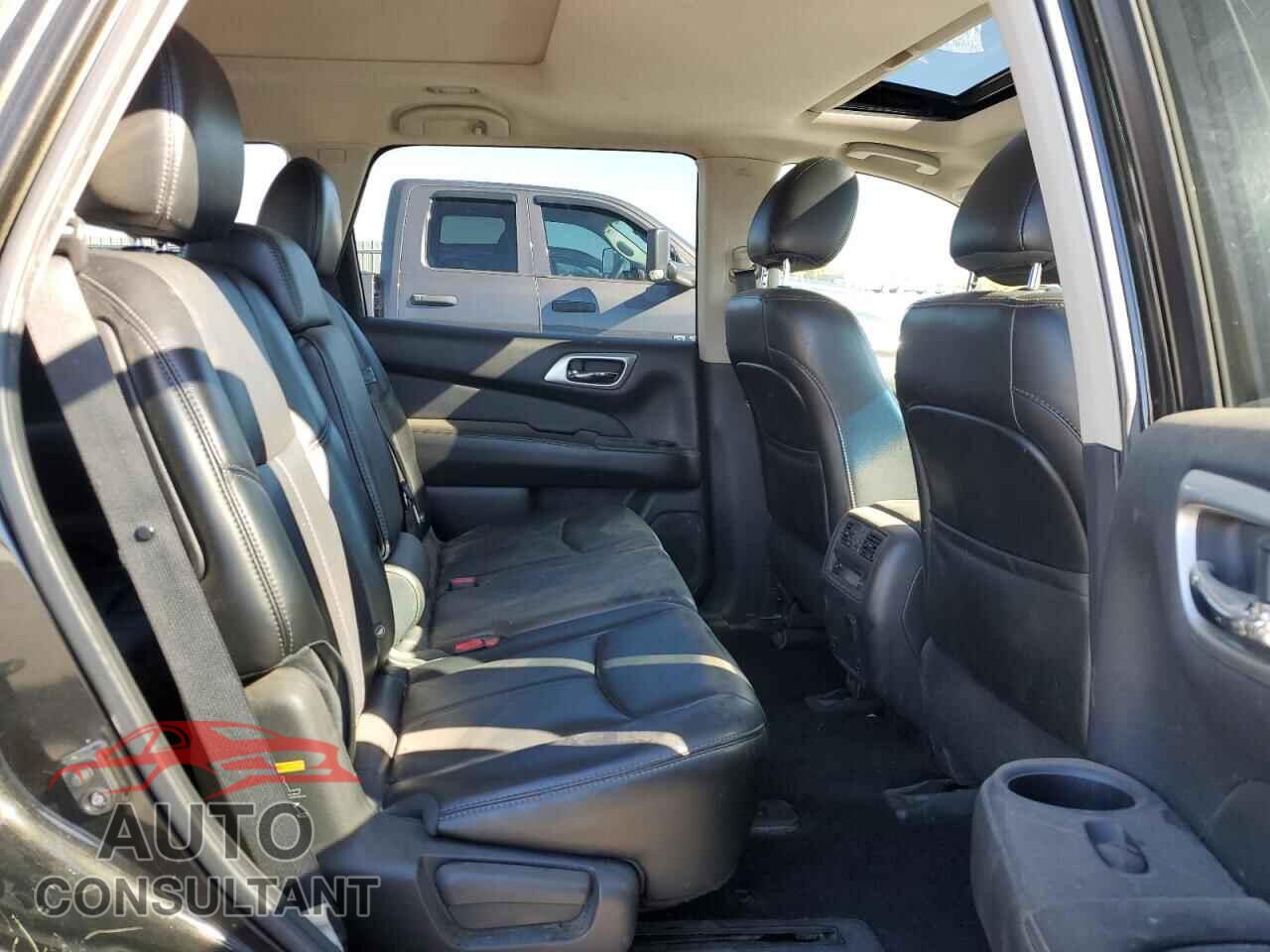 NISSAN PATHFINDER 2015 - 5N1AR2MM4FC645742