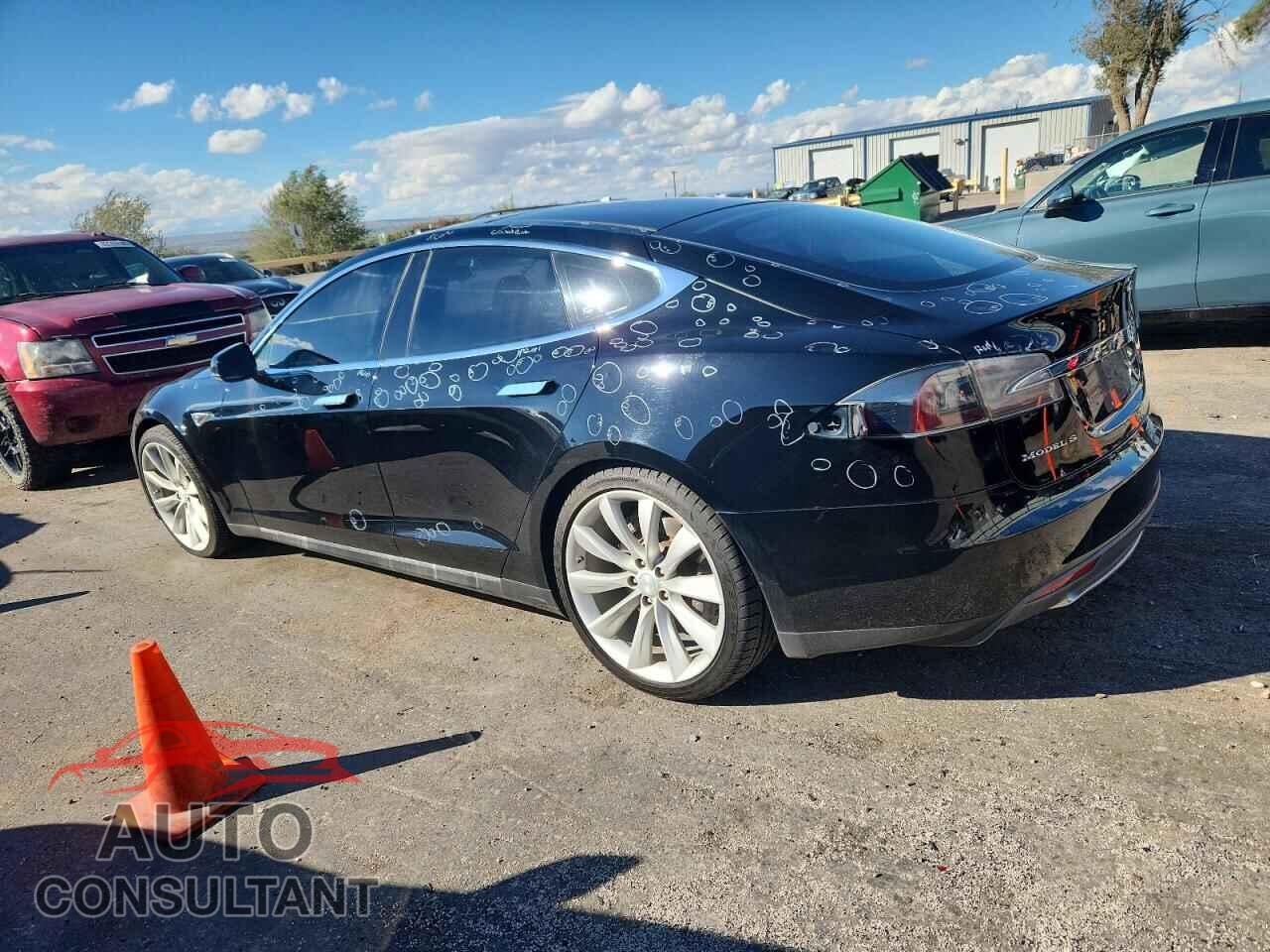 TESLA MODEL S 2013 - 5YJSA1DP6DFP22647
