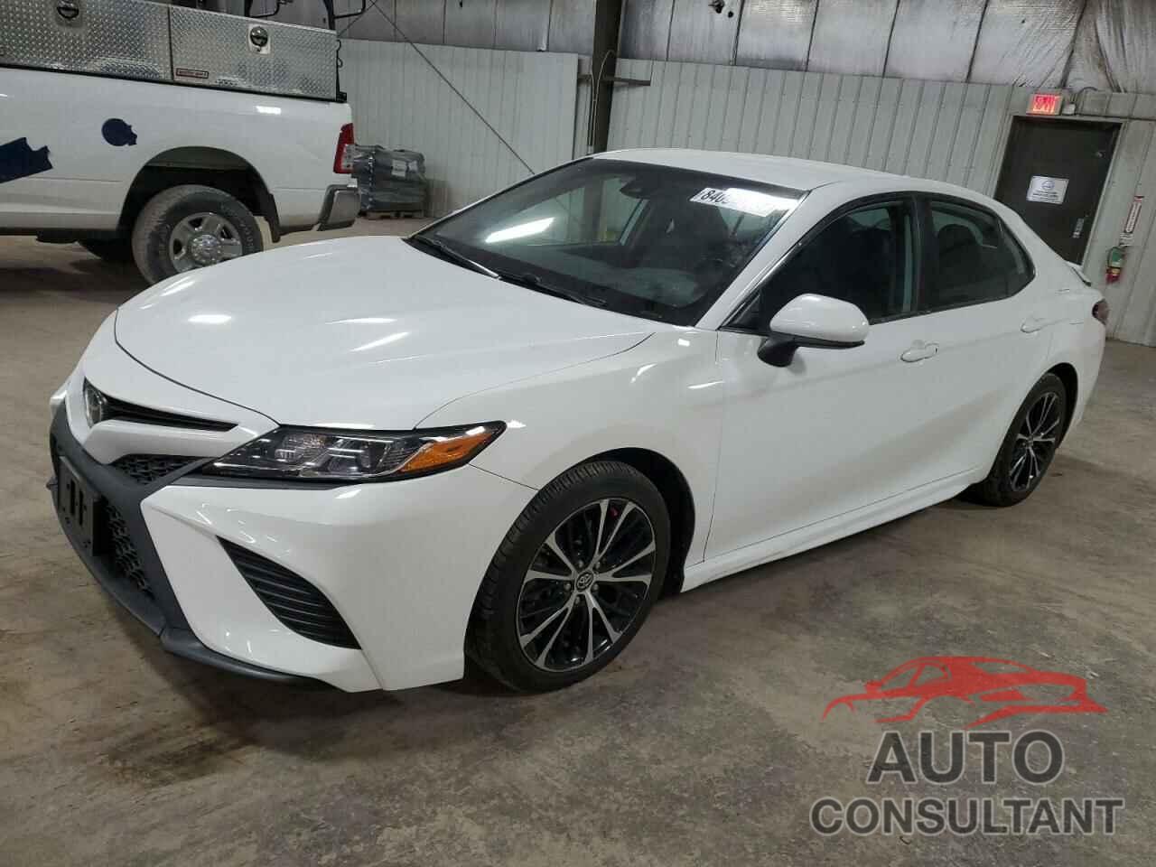 TOYOTA CAMRY 2020 - 4T1G11AK6LU944766