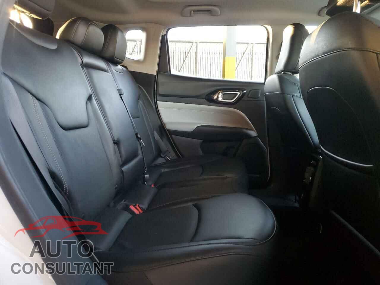 JEEP COMPASS 2022 - 3C4NJDCB8NT190180