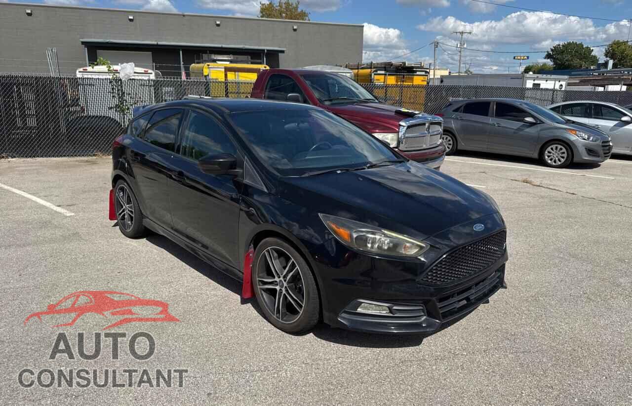 FORD FOCUS 2017 - 1FADP3L90HL348437