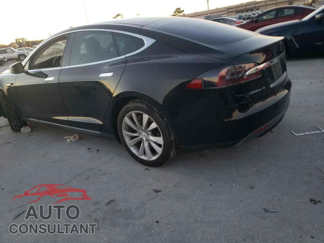 TESLA MODEL S 2015 - 5YJSA1H1XFF090034