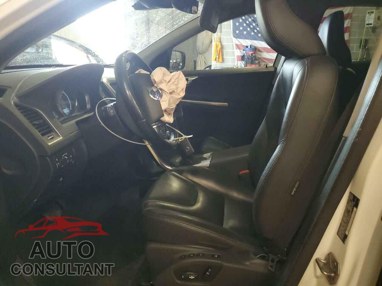 VOLVO XC60 2015 - YV4612RK2F2632824