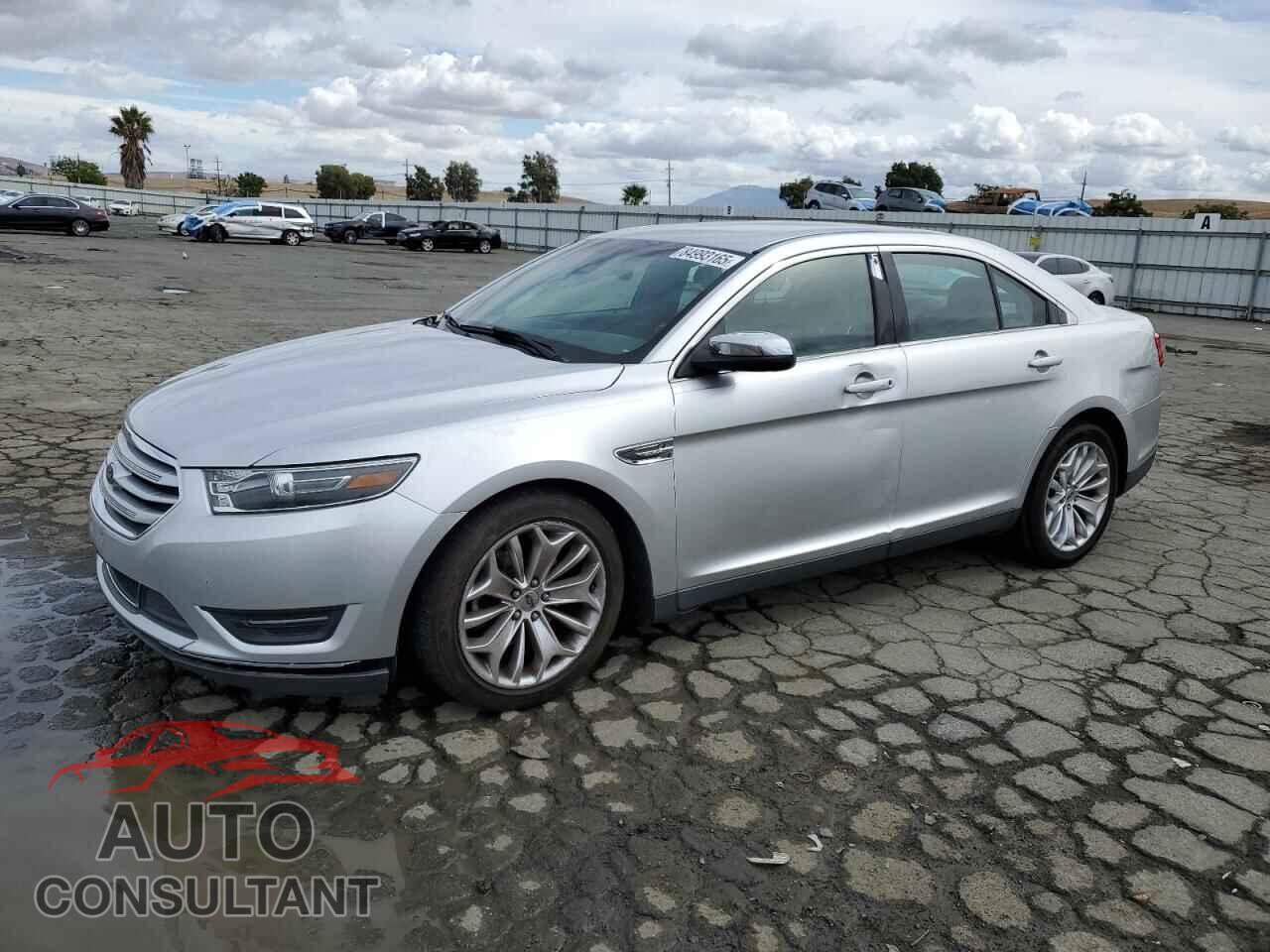 FORD TAURUS 2017 - 1FAHP2F80HG117660