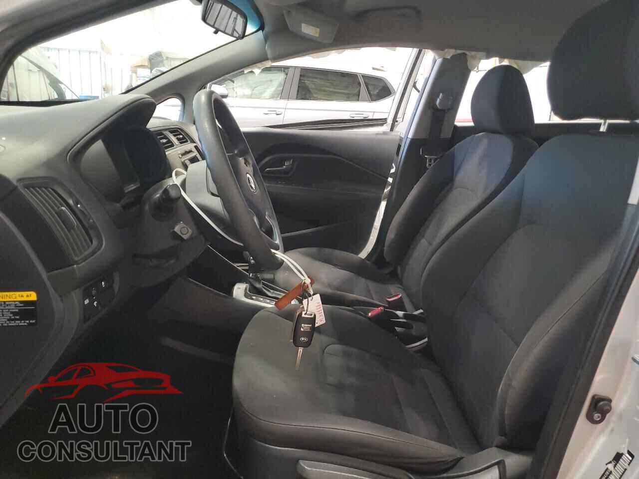 KIA RIO 2014 - KNADM4A39E6350945