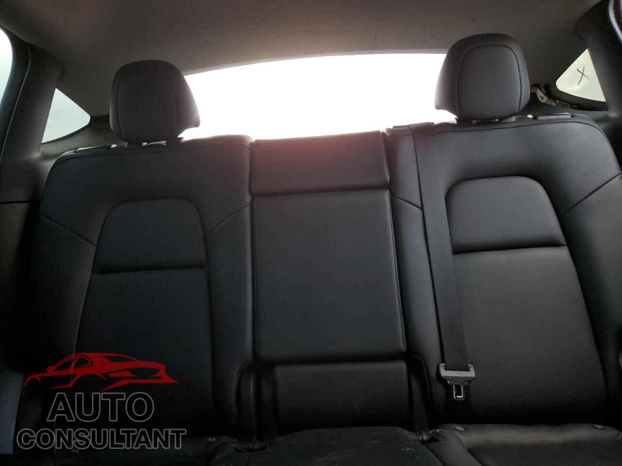 TESLA MODEL Y 2022 - 7SAYGDEF9NF329522