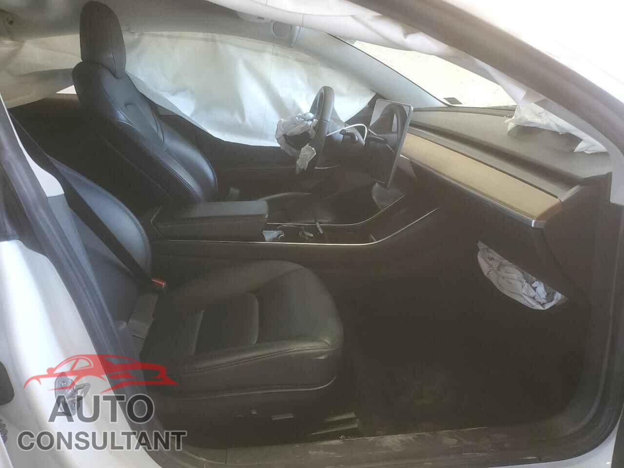TESLA MODEL 3 2019 - 5YJ3E1EA5KF483883