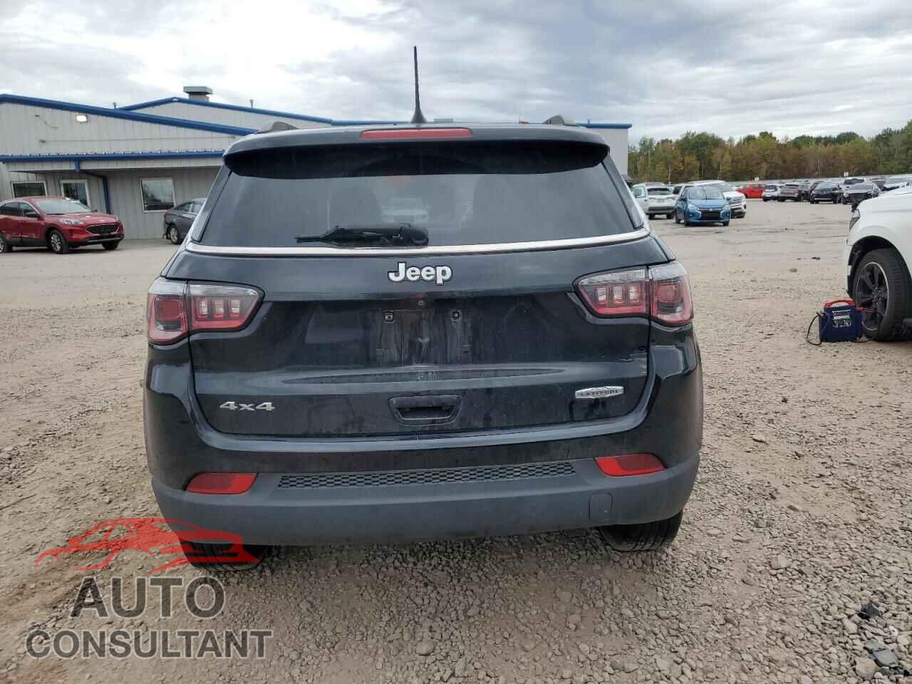 JEEP COMPASS 2018 - 3C4NJDBB3JT246005