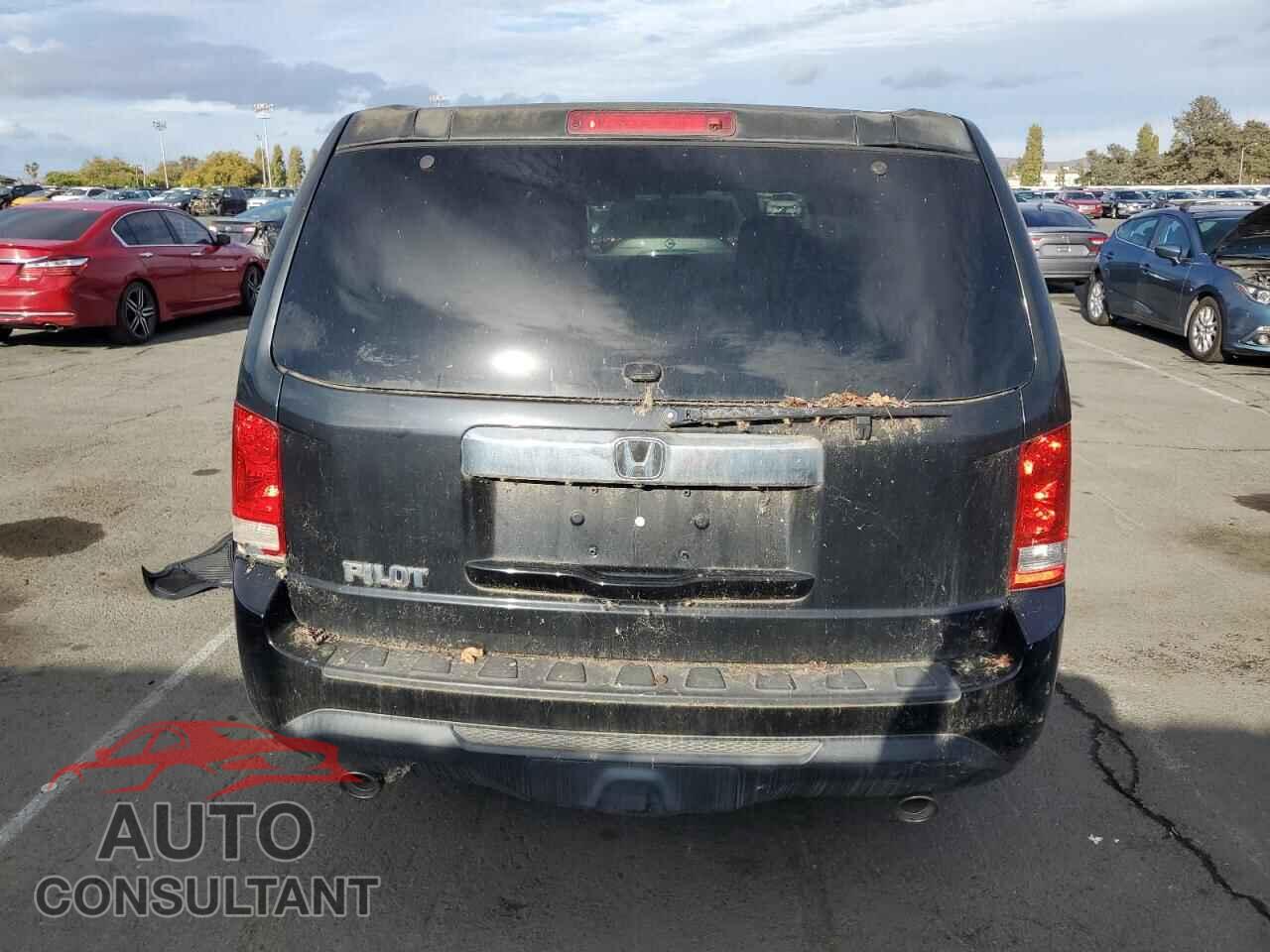 HONDA PILOT 2013 - 5FNYF3H48DB015671