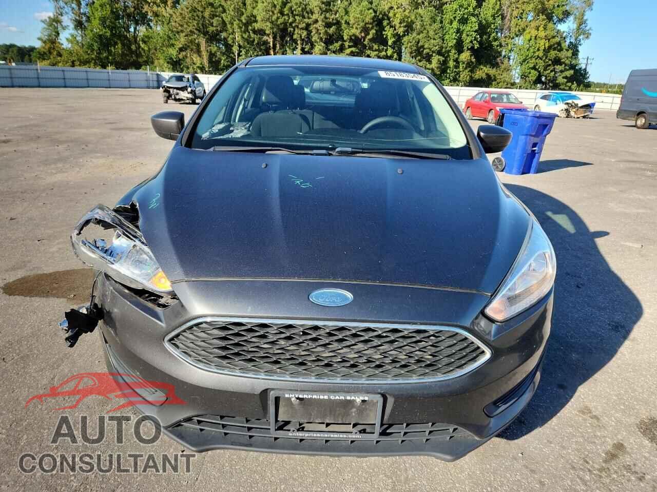 FORD FOCUS 2018 - 1FADP3F26JL280259