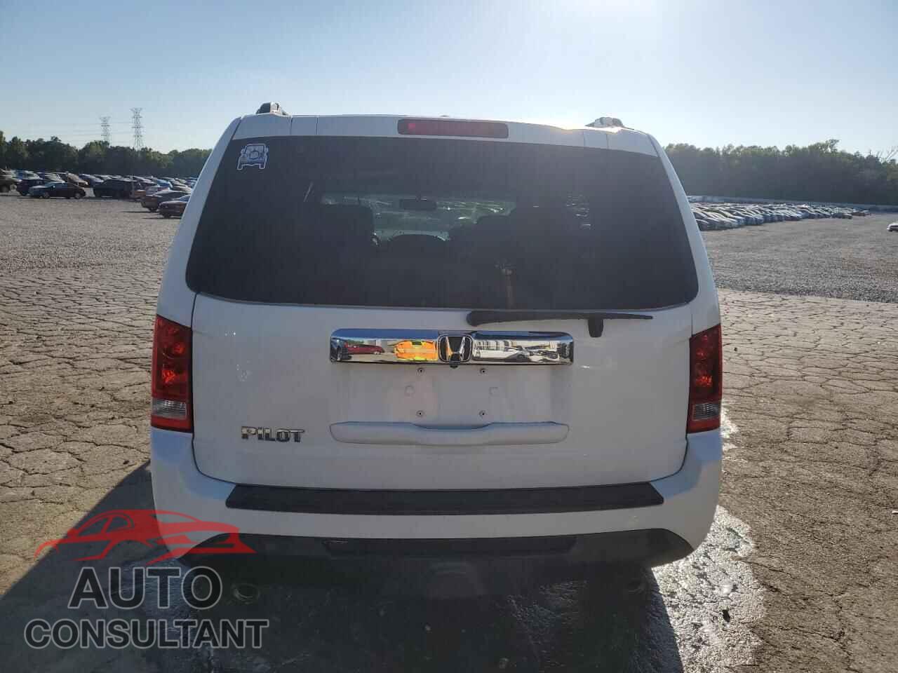 HONDA PILOT 2015 - 5FNYF3H65FB006690