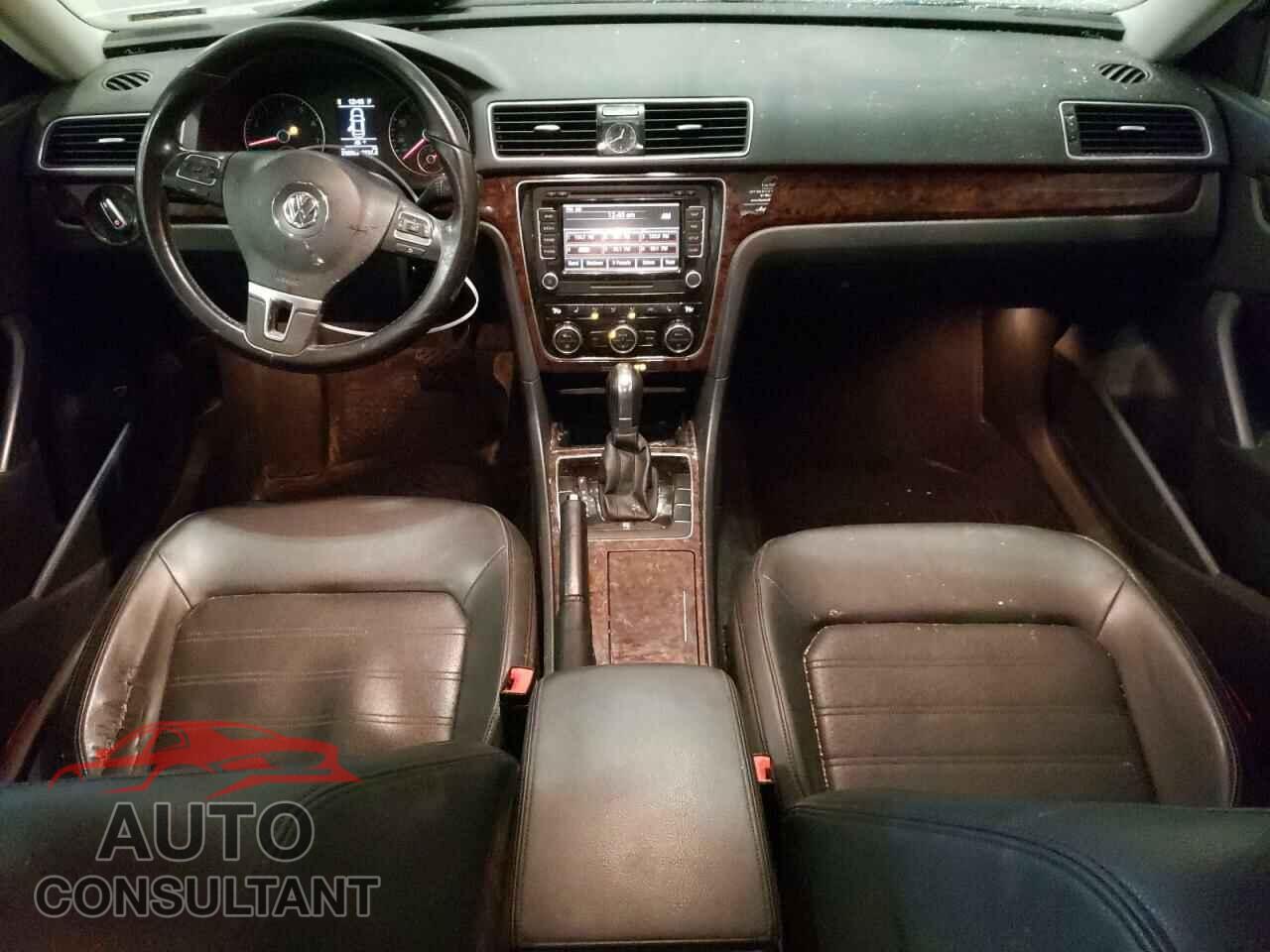 VOLKSWAGEN PASSAT 2012 - 1VWCH7A39CC071009