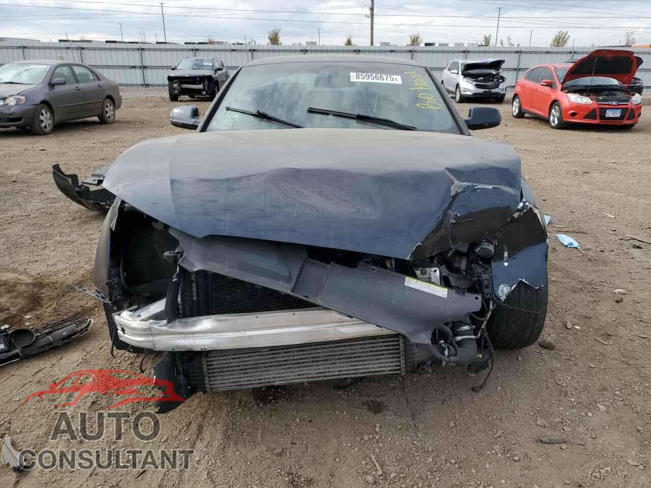 AUDI A5 2013 - WAUCFAFR1DA023582