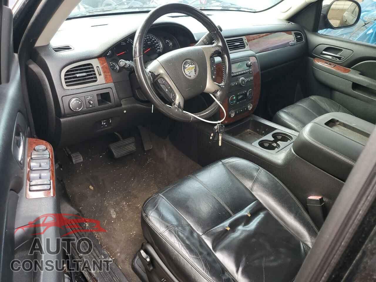 CHEVROLET TAHOE 2011 - 1GNSCBE07BR185044