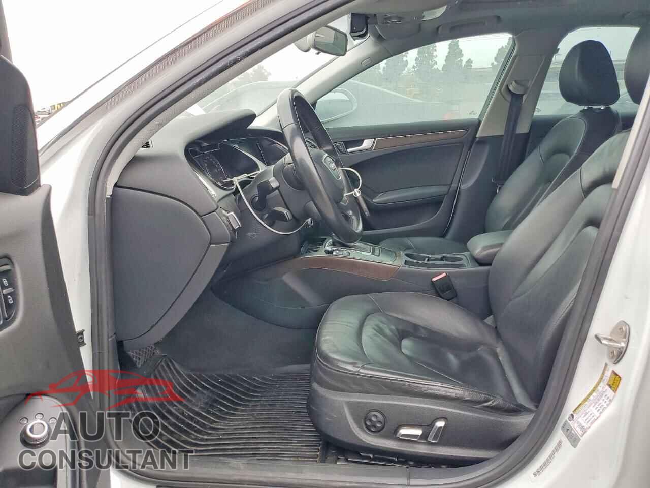 AUDI A4 2013 - WAUAFAFL9DN043283