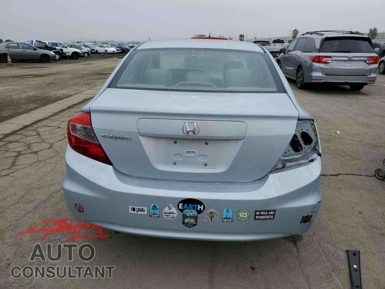 HONDA CIVIC 2012 - 2HGFB2F93CH596101