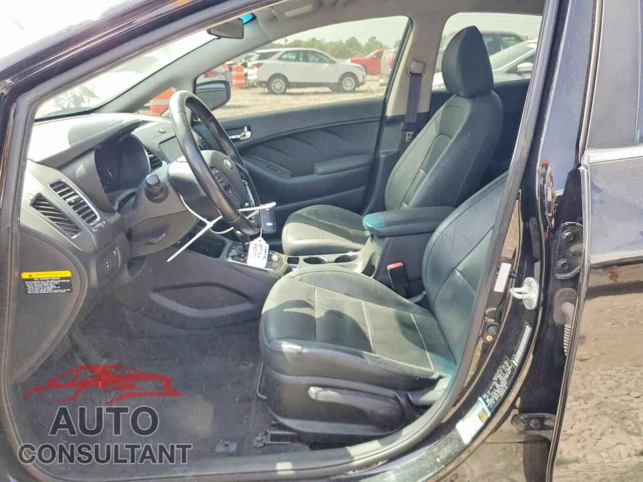 KIA FORTE 2017 - 3KPFL4A86HE118652