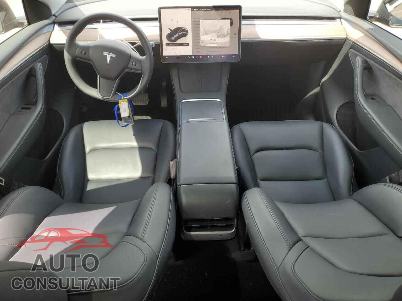 TESLA MODEL Y 2024 - 7SAYGDEE7RF989166