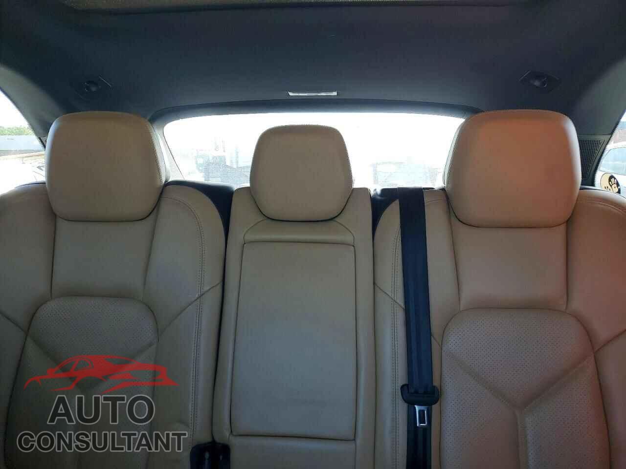 PORSCHE CAYENNE 2015 - WP1AF2A28FLA37480