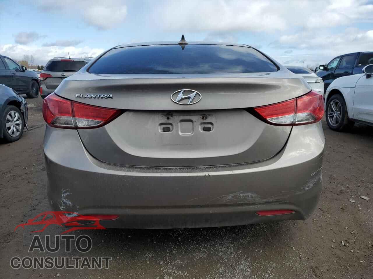 HYUNDAI ELANTRA 2012 - 5NPDH4AE0CH130976