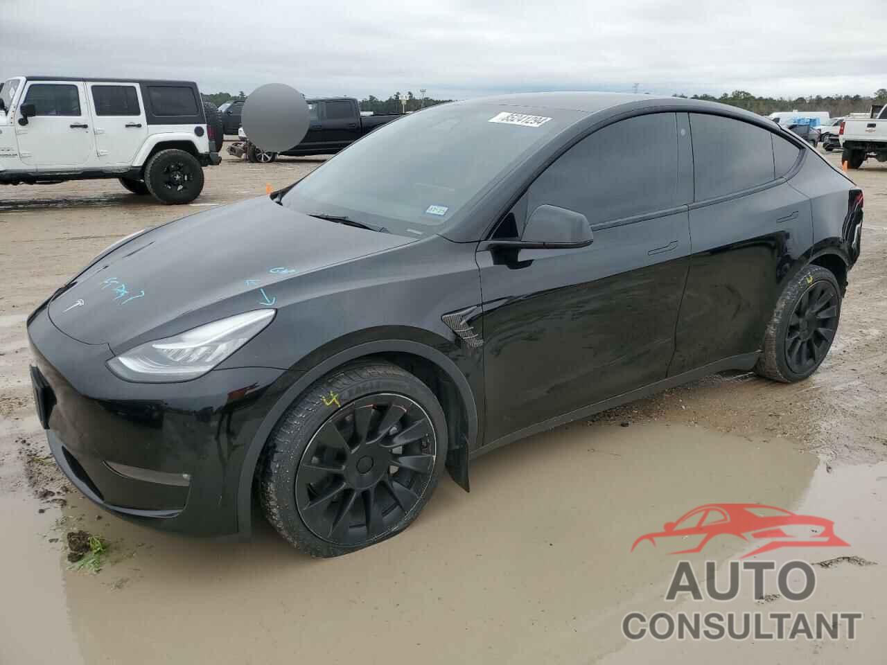 TESLA MODEL Y 2021 - 5YJYGDEE4MF211056