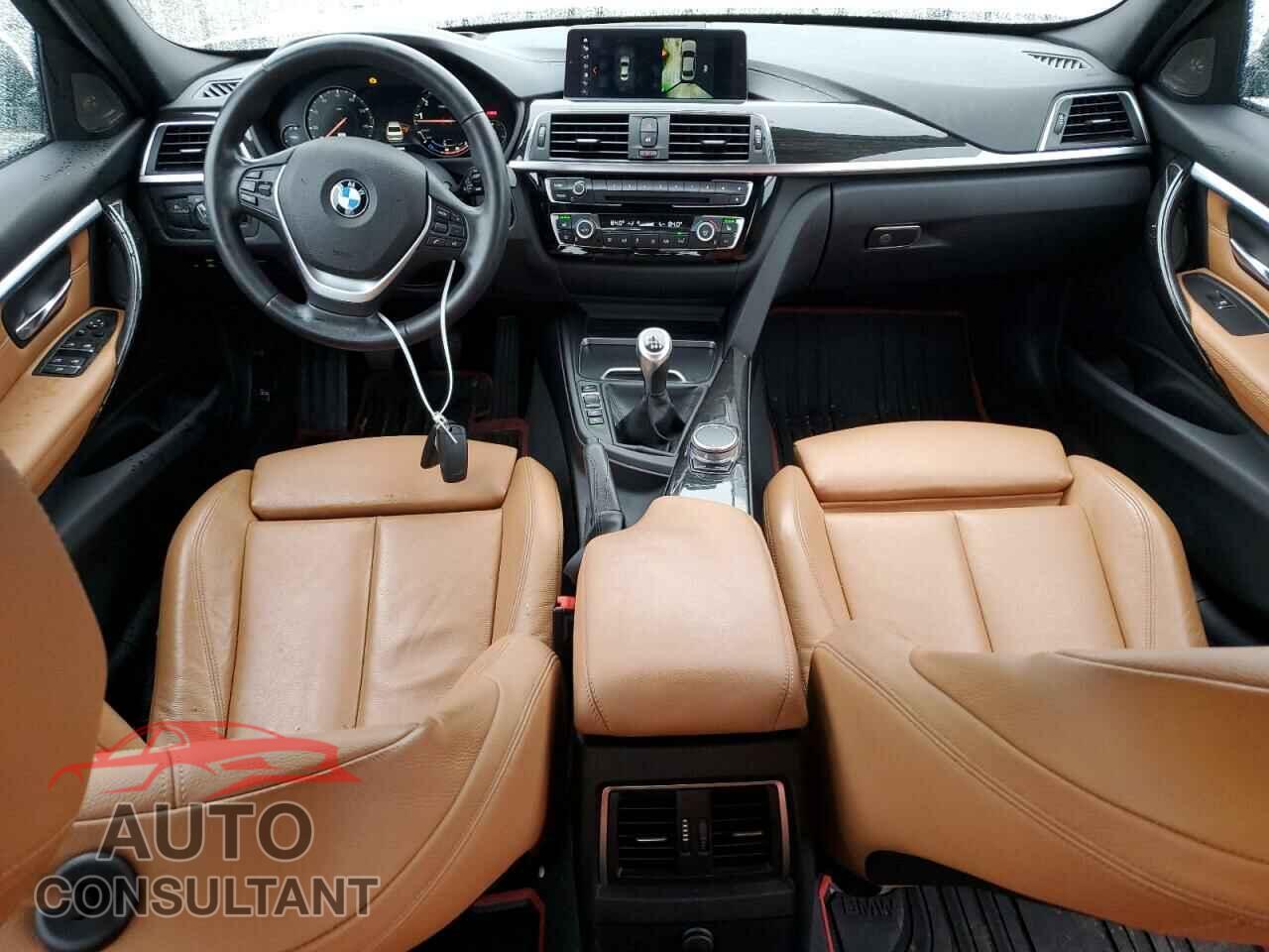 BMW 3 SERIES 2018 - WBA8B3G54JNU82988