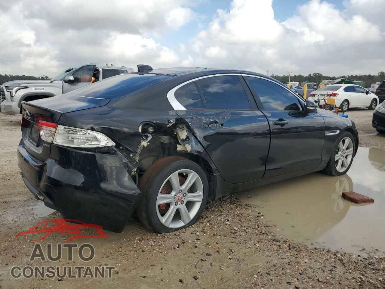 JAGUAR XE 2017 - SAJAD4BG6HA947772