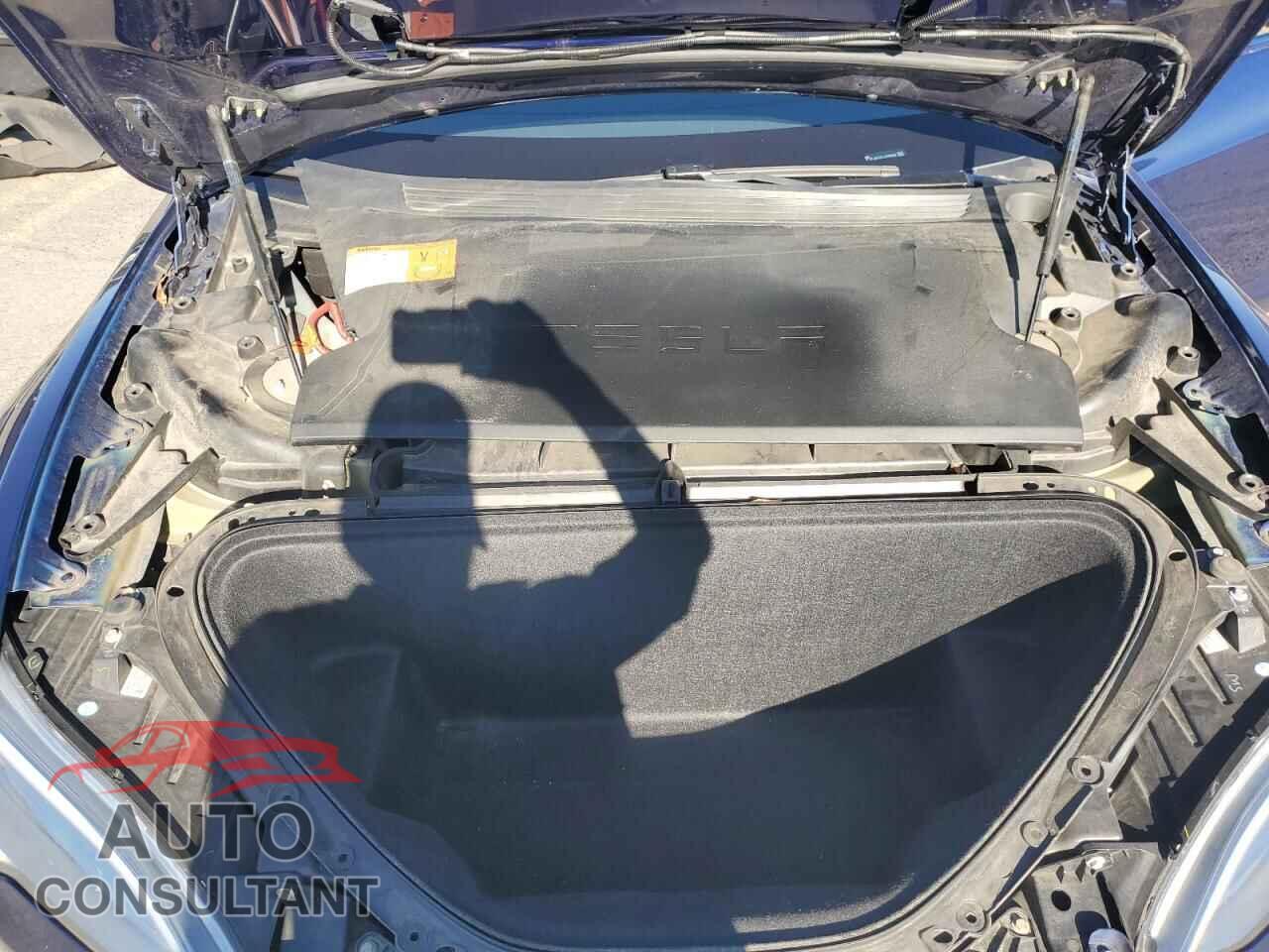TESLA MODEL S 2018 - 5YJSA1E21JF273022