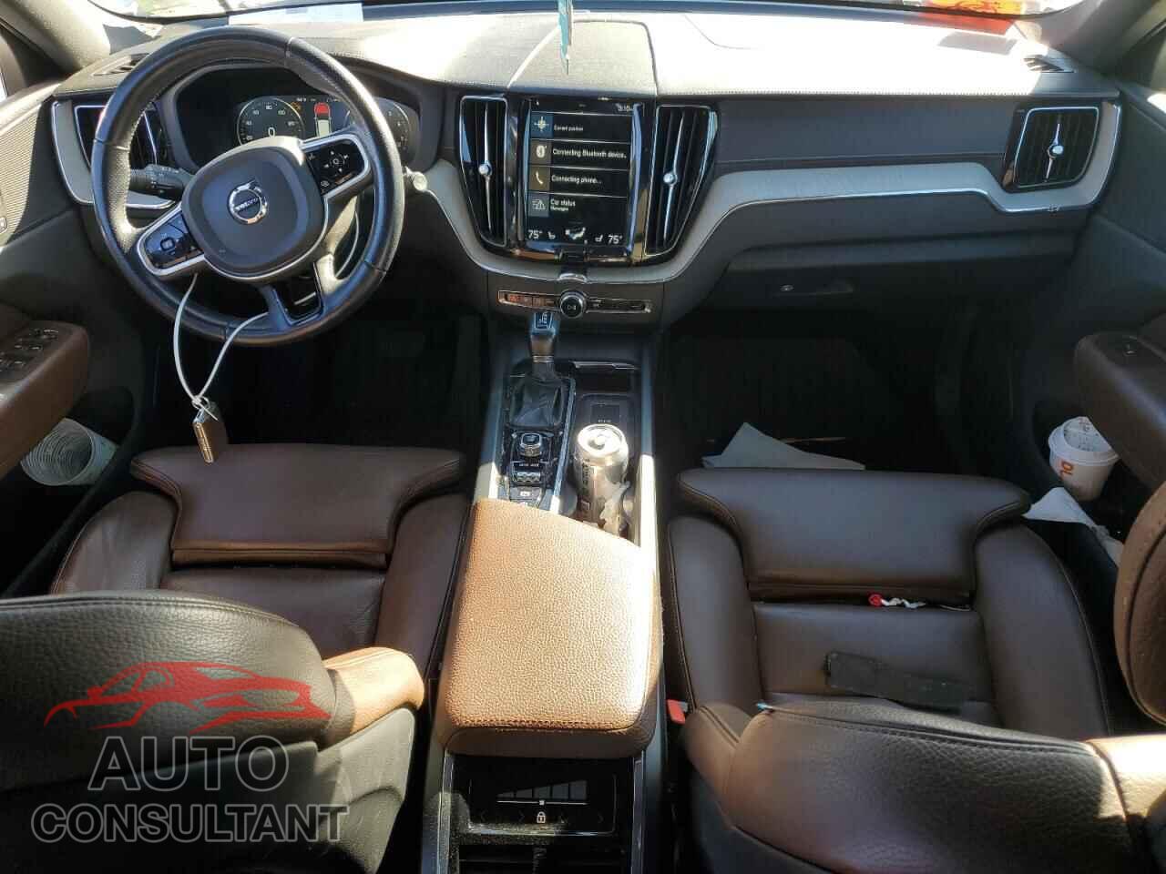 VOLVO XC60 2018 - LYVA22RL4JB078244