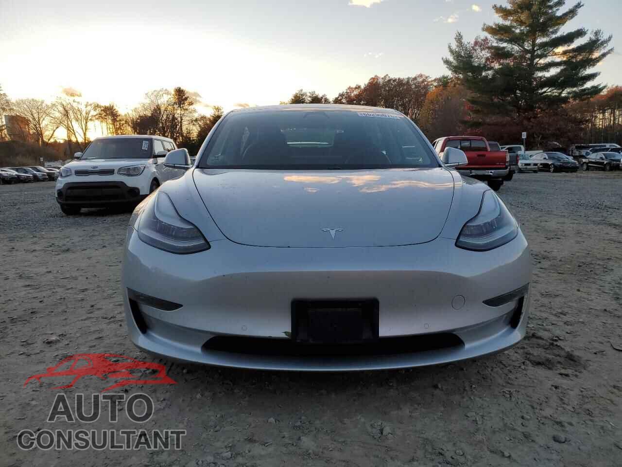 TESLA MODEL 3 2018 - 5YJ3E1EB9JF117058