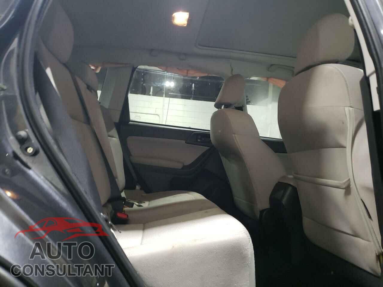 SUBARU FORESTER 2018 - JF2SJAGC6JH586848