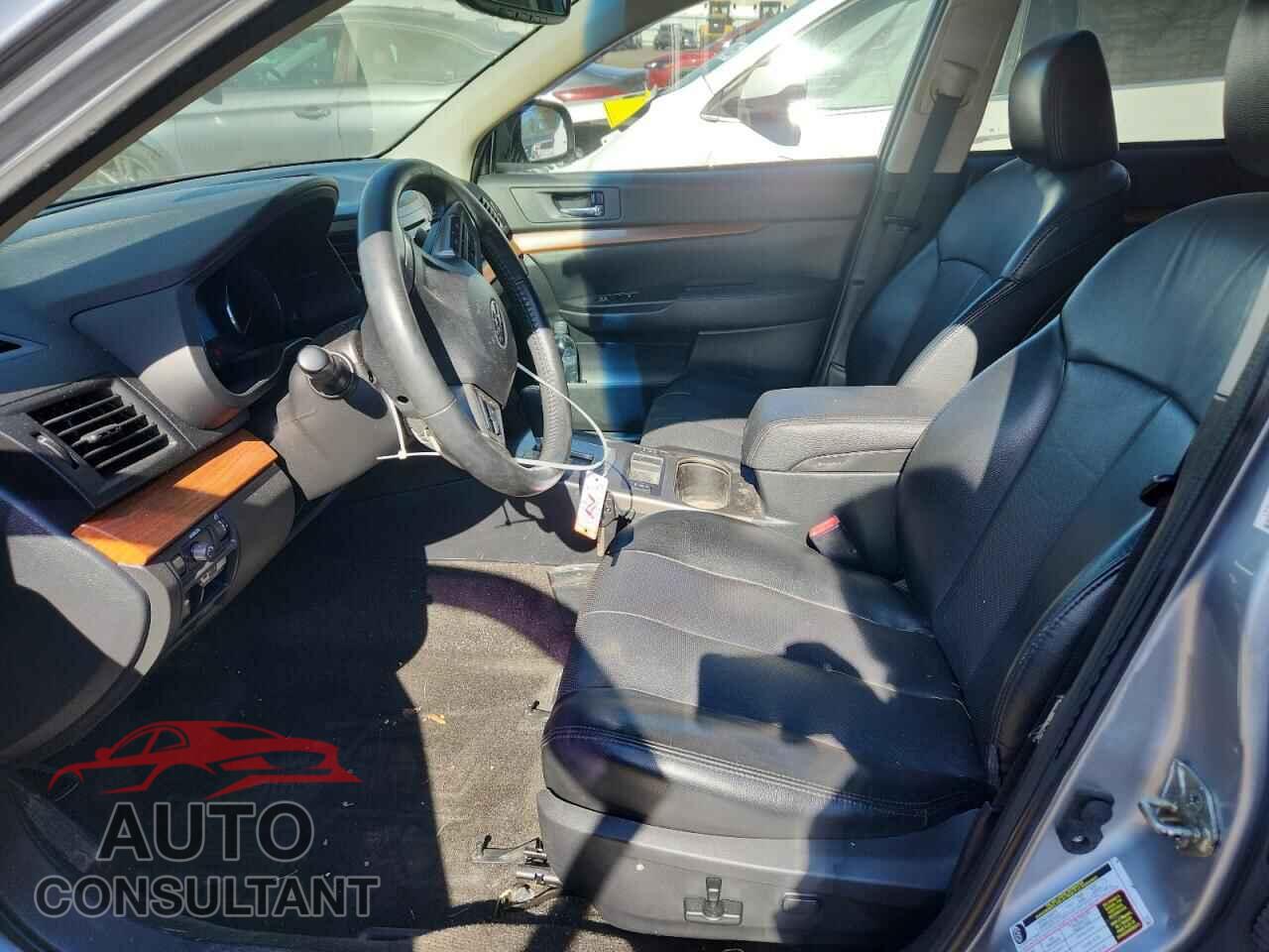 SUBARU OUTBACK 2014 - 4S4BRBLC1E3250364