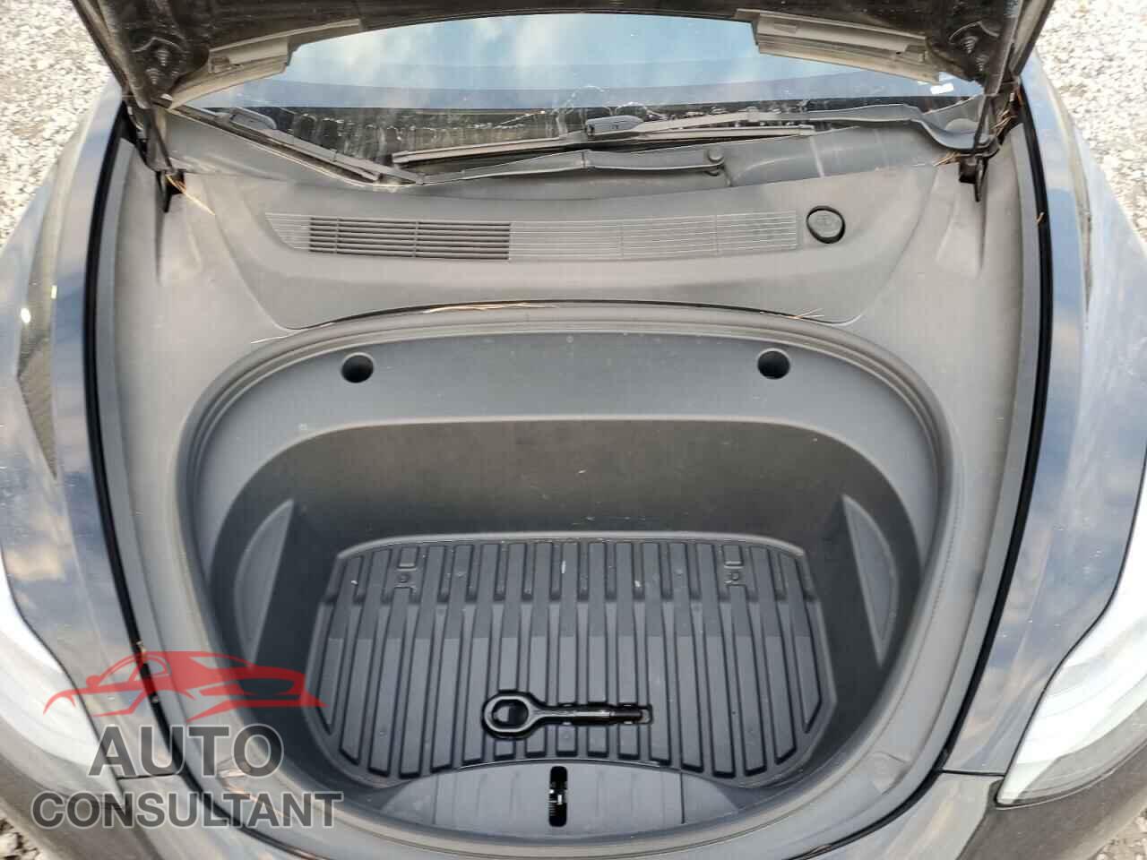 TESLA MODEL 3 2023 - 5YJ3E1EA3PF449996