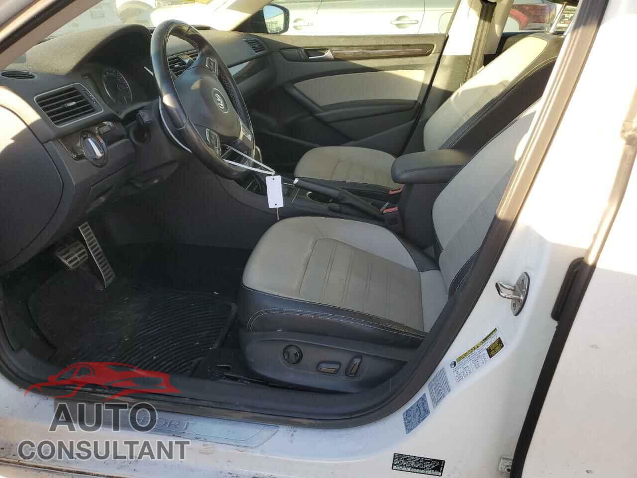 VOLKSWAGEN PASSAT 2015 - 1VWBS7A33FC039769