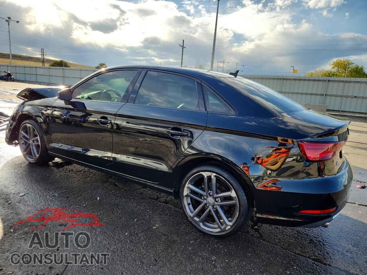 AUDI A3 2018 - WAUB8GFF1J1064501