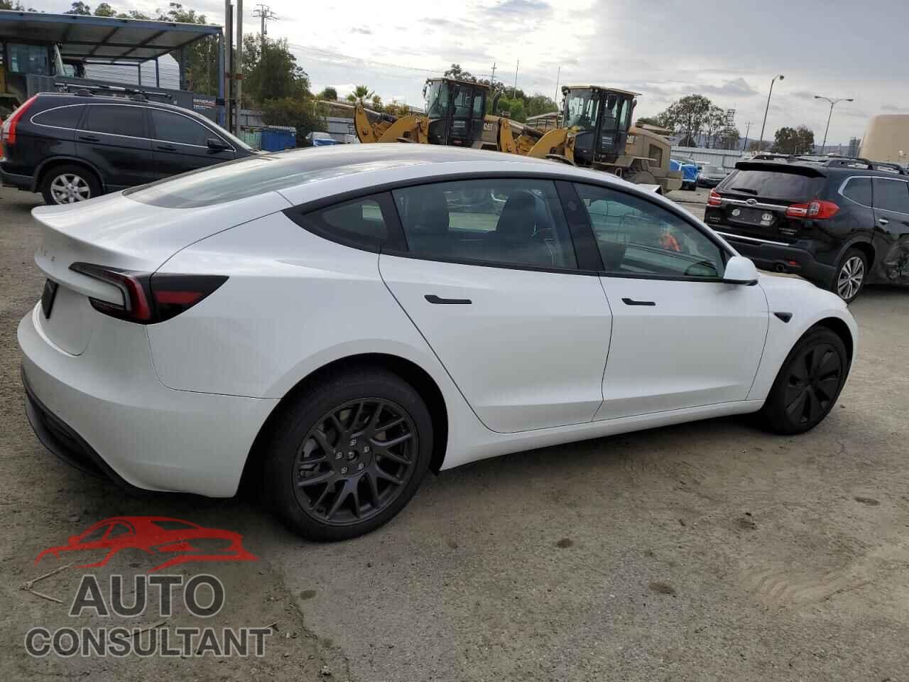 TESLA MODEL 3 2025 - 5YJ3E1EA8SF022189