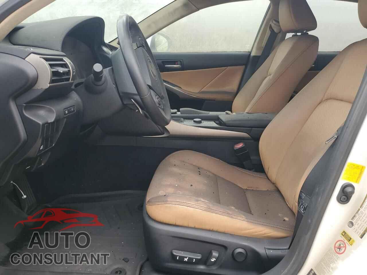 LEXUS IS 2014 - JTHBE1D26E5002596