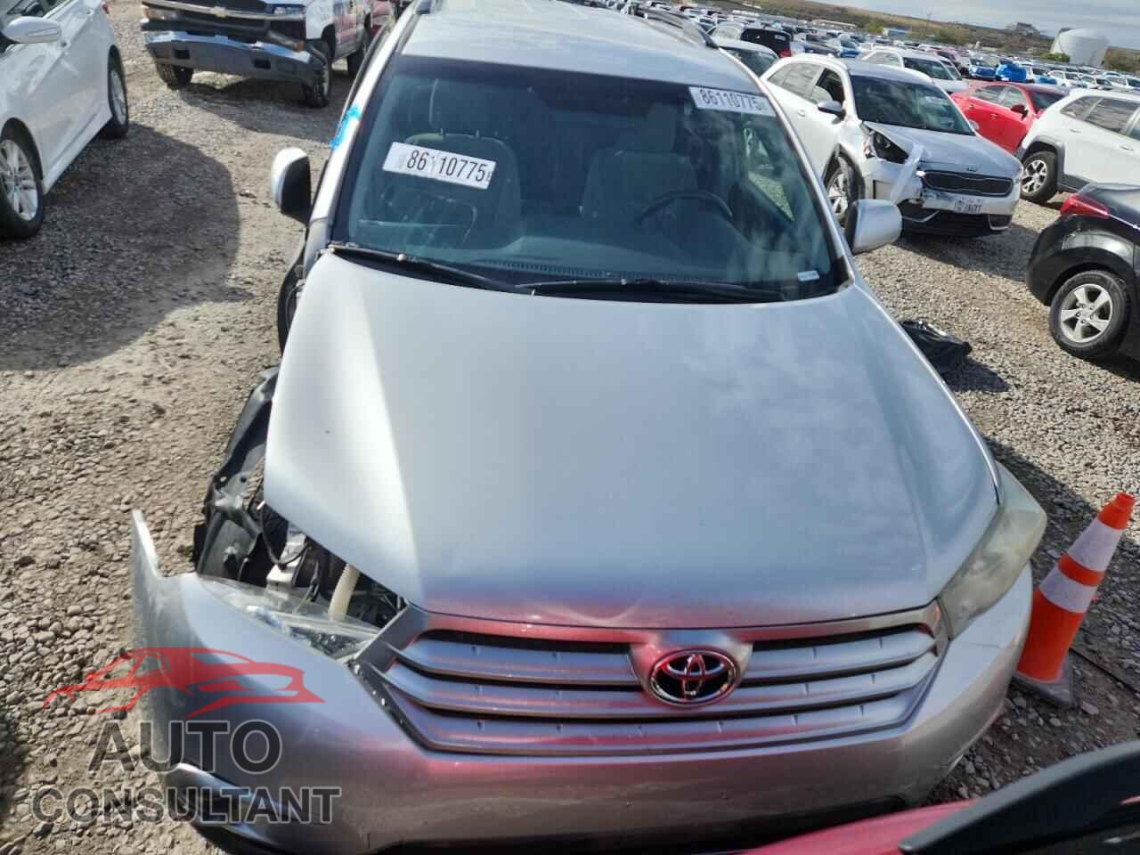 TOYOTA HIGHLANDER 2013 - 5TDBK3EH8DS203255
