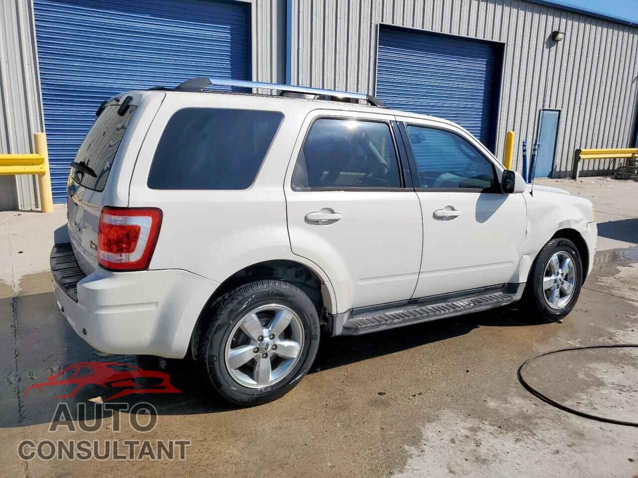 FORD ESCAPE 2010 - 1FMCU0EG0AKB81402