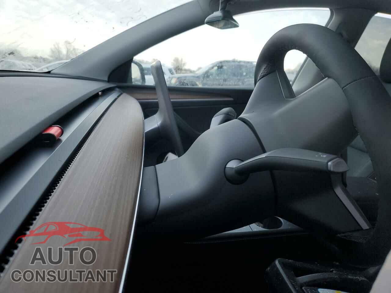 TESLA MODEL Y 2024 - 7SAYGDEE2RF199662