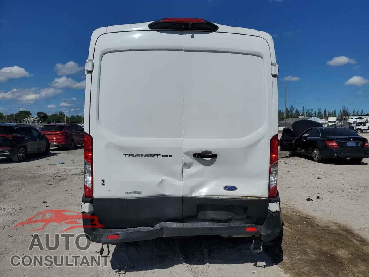 FORD TRANSIT 2020 - 1FTBR1CGXLKA12811