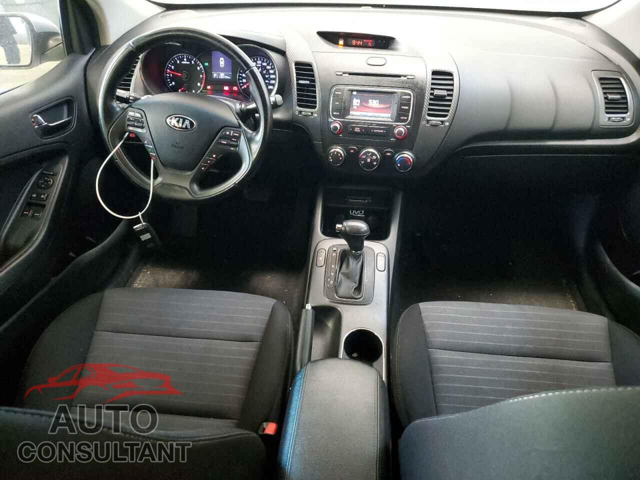 KIA FORTE 2015 - KNAFX6A85F5303524