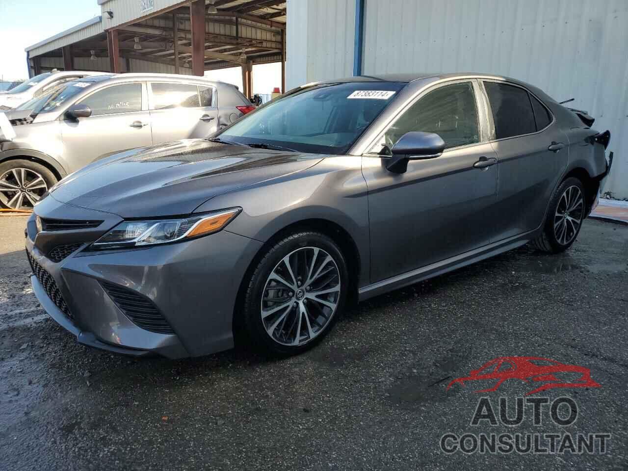 TOYOTA CAMRY 2018 - 4T1B11HKXJU110187