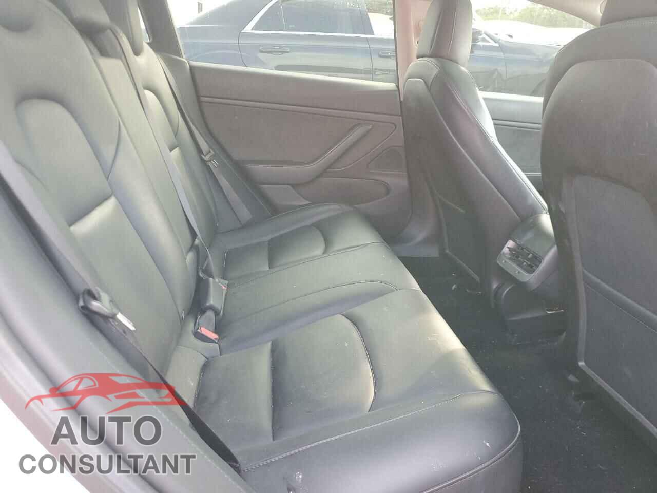 TESLA MODEL 3 2019 - 5YJ3E1EA1KF482519