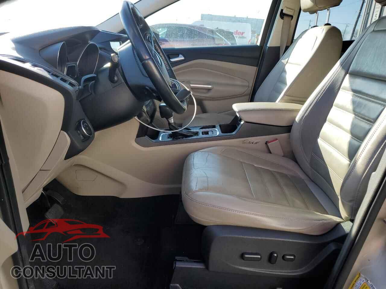 FORD ESCAPE 2017 - 1FMCU0JD4HUB42001